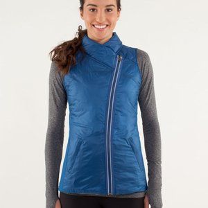 Lululemon What the Fluff Size 6 Blue/White Reversible Goose Down Vest